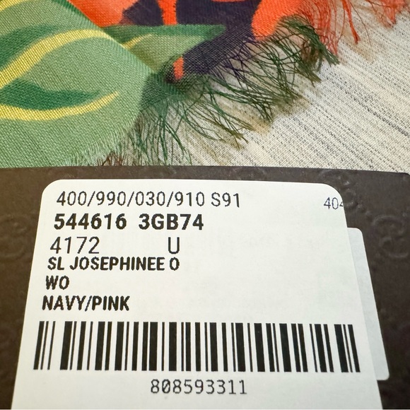 GUCCI Wool Josephine Floral Shawl Blue Multicolor New with Tags and Dust Bag - Picture 10 of 11